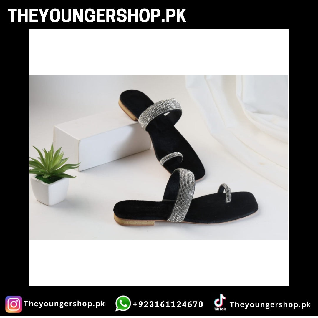 THEYOUNGERSHOP WOMEN'S MASH STRAP SLIPPERS - BLACK - THEYOUNGERSHOP.PK