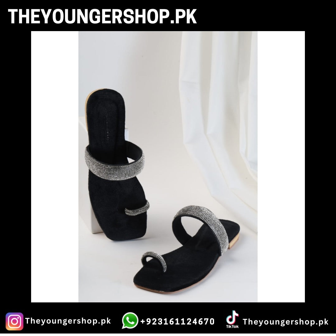 THEYOUNGERSHOP WOMEN'S MASH STRAP SLIPPERS - BLACK - THEYOUNGERSHOP.PK