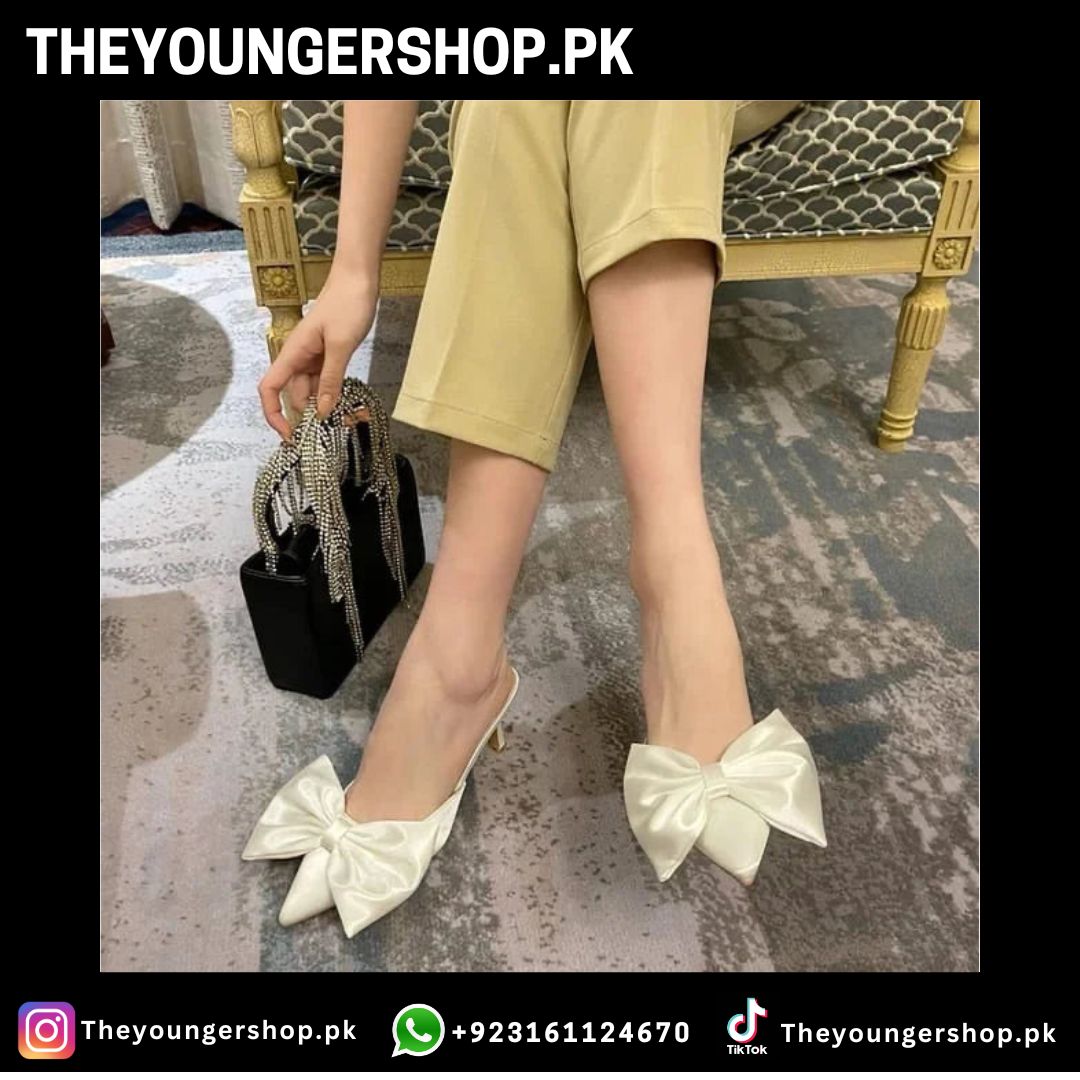 THEYOUNGERSHOP POINTED KITTEN HEELS - CREAM